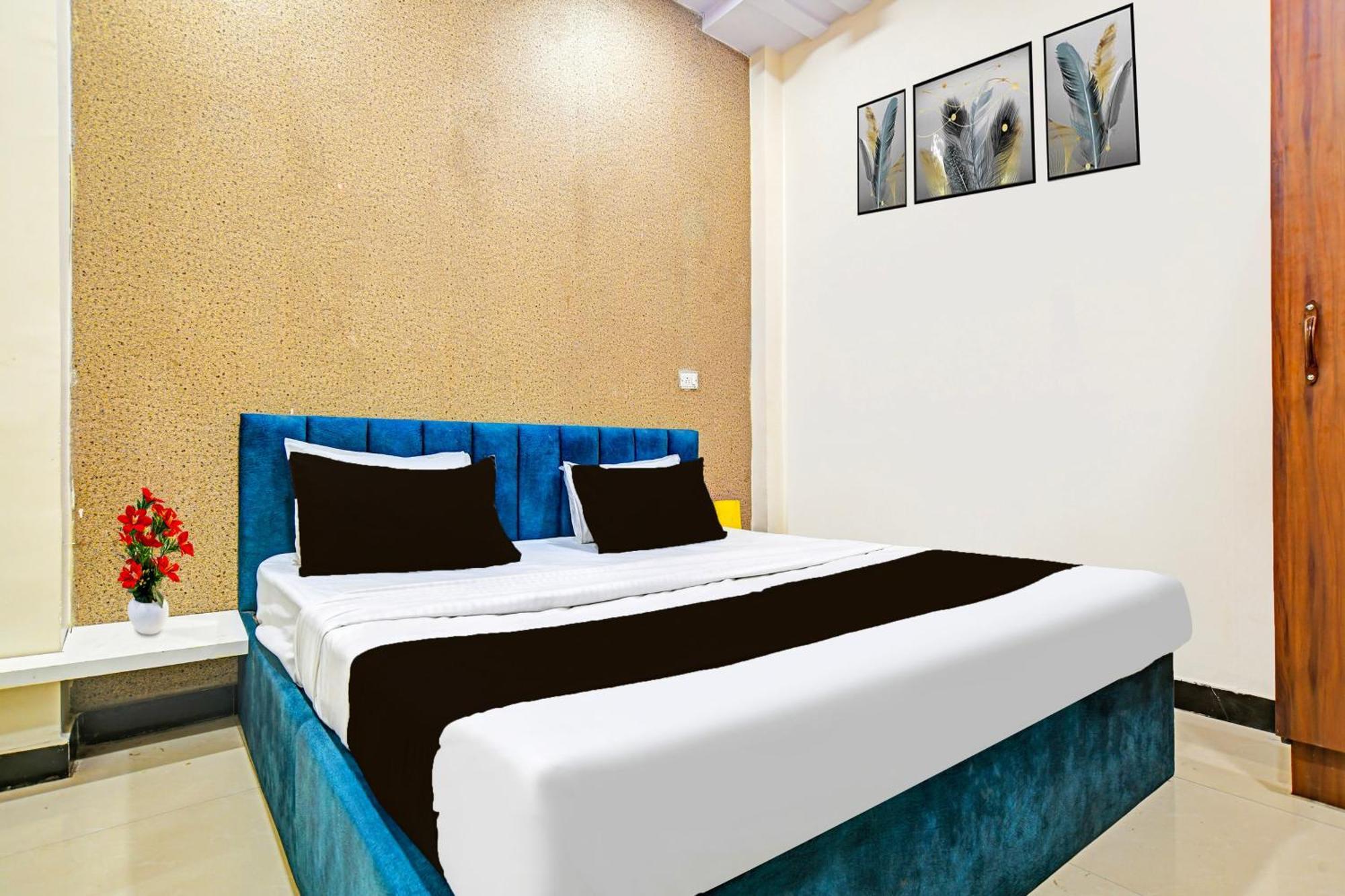 Super Hotel O Hanuman Naka Ujjain Formerly Krishna Palace Bagian luar foto